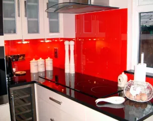 Sản phẩm 1544063153 Kinh mau op bep mau do — Vách Ngăn Tín Thành - Công Ty TNHH Sản Xuất Và Thương Mại Tín Thành — MST 4101034820