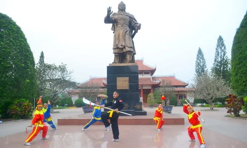 Sản phẩm bao tang quang trung — Công Ty TNHH Quy Nhơn Teambuilding — MST 4101540873