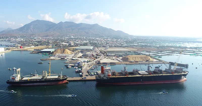 Sản phẩm luong_tau_cang_cam_ranh — Cam Ranh Port - Công Ty CP Cảng Cam Ranh — MST 4200272350