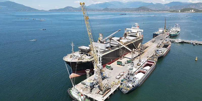 Sản phẩm lich800x400 — Cam Ranh Port - Công Ty CP Cảng Cam Ranh — MST 4200272350
