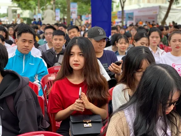 Sản phẩm thumbnail lo dang ky xet tuyen sai lam sao 1595470960 — Trường Cao Đẳng Y Dược Sài Gòn — MST 4200561017001