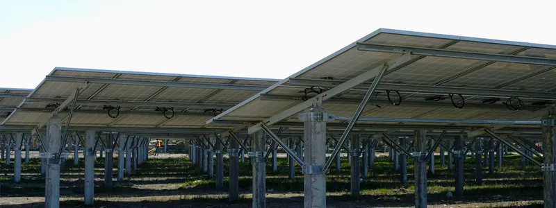 Sản phẩm solar 1 — Công Ty TNHH Xây Dựng Nền Móng Hoàng Minh — MST 4201638167