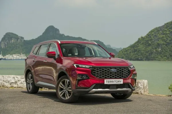 Sản phẩm 34_next gen territory titanium x_ngoa i tha t_red fire 155551 600x400 — Ô Tô Nha Trang - Công Ty Cổ Phần Ô Tô Nha Trang — MST 4201649218