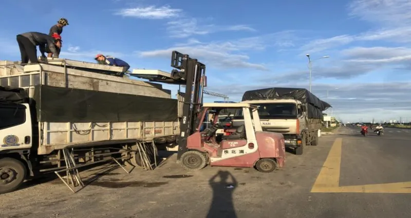 Sản phẩm dich vu cho thue xe nang tai cam lam — Công Ty TNHH ANDA — MST 4201686900