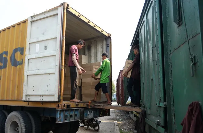 Sản phẩm van tai bang duong sat express24h.vn 01 — Công Ty TNHH Express 24H — MST 4201750507