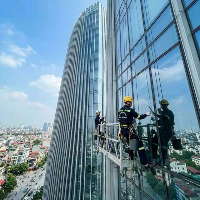 Sản phẩm window cleaning — Công Ty TNHH Nha Trang Cleaner Group — MST 4201864078