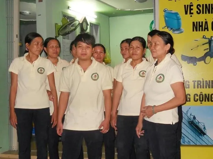 Sản phẩm z5365359250859_5e76aef02b8b7c93cd561d1db25e0109 — Vệ Sinh Nhà Xanh - Công Ty TNHH Dịch Vụ Vệ Sinh Nhà Xanh — MST 4300740108