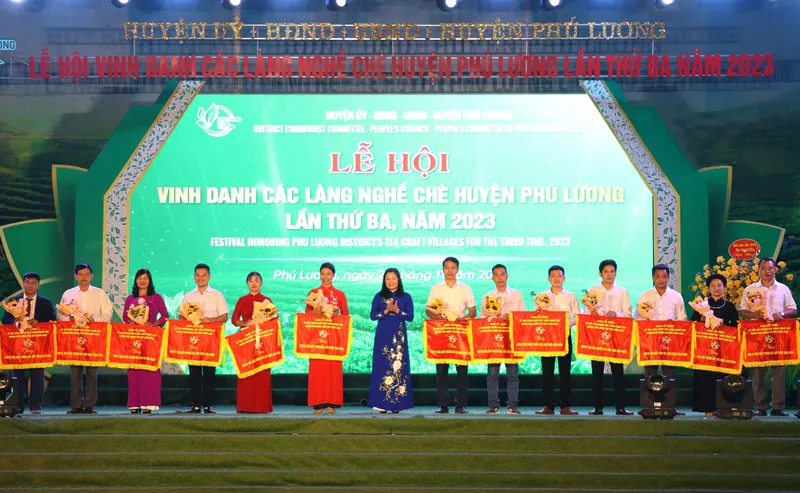 Sản phẩm 7 1 — Công Ty TNHH Quảng Cáo Và Tổ Chức Sự Kiện Việt Bắc — MST 4600410365