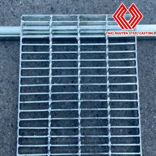 Sản phẩm san grating (2) — Song Chắn Rác, Nắp Hố Ga - Công Ty TNHH Sản Xuất Và Thương Mại Đúc Gang Thép
Thái Nguyên — MST 4601156016