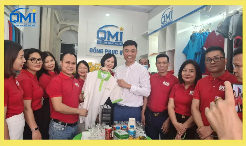 Sản phẩm AT.PNG — Đồng Phục QMI - Công Ty TNHH MTV Sản Xuất Và Thương Mại Quang Minh - QMI — MST 4601573757