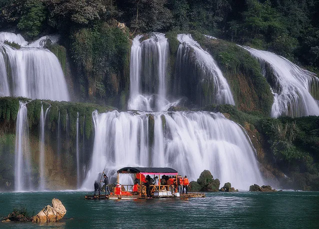Sản phẩm ban gioc waterfall 600px — Công Ty TNHH Thương Mại và Dịch Vụ Du Lịch Zonitrip — MST 5200863563