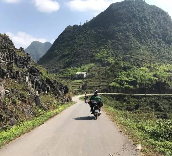 Sản phẩm motorbike North Vietnam 550x500 — Công Ty TNHH Thương Mại và Dịch Vụ Du Lịch Zonitrip — MST 5200863563