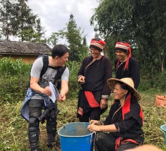 Sản phẩm quan ba dao people ha giang 550x500 — Công Ty TNHH Thương Mại và Dịch Vụ Du Lịch Zonitrip — MST 5200863563