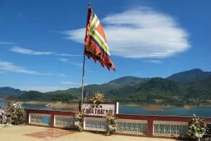 Sản phẩm den_chua_thac_bo1 300x200 — Công Viên Tâm Linh Lạc Hồng Viên — MST 5400423584