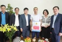 Sản phẩm Tham va chuc tet gia dinh tieu bieu Ha van Cuong cong nhan phan xuong KT2 than Vang Danh 218x150 — Công Ty Cổ Phần Than Vàng Danh - Vinacomin — MST 5700101877