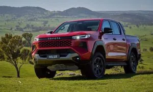 Sản phẩm Toyota Hilux 1 300x180 — Công Ty TNHH MTV Toyota Quảng Ninh — MST 5701566226