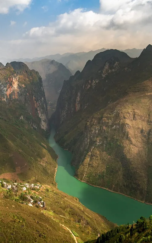Sản phẩm ha giang destination — Công Ty TNHH MTV Du Lịch Thiên Đường G.B.U — MST 5701642237