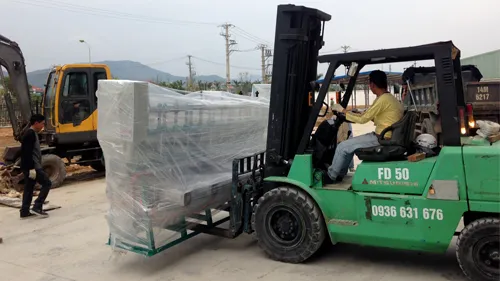Sản phẩm 1515921983 dich vu nang ha hang hoa tai uong bi — Xe Nâng Quảng Ninh - Công Ty TNHH Đầu Tư Và Phát Triển Đức Trung — MST 5701799076