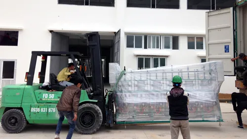 Sản phẩm 1515923893 cho thue xe nang xe cau tai uong bi — Xe Nâng Quảng Ninh - Công Ty TNHH Đầu Tư Và Phát Triển Đức Trung — MST 5701799076