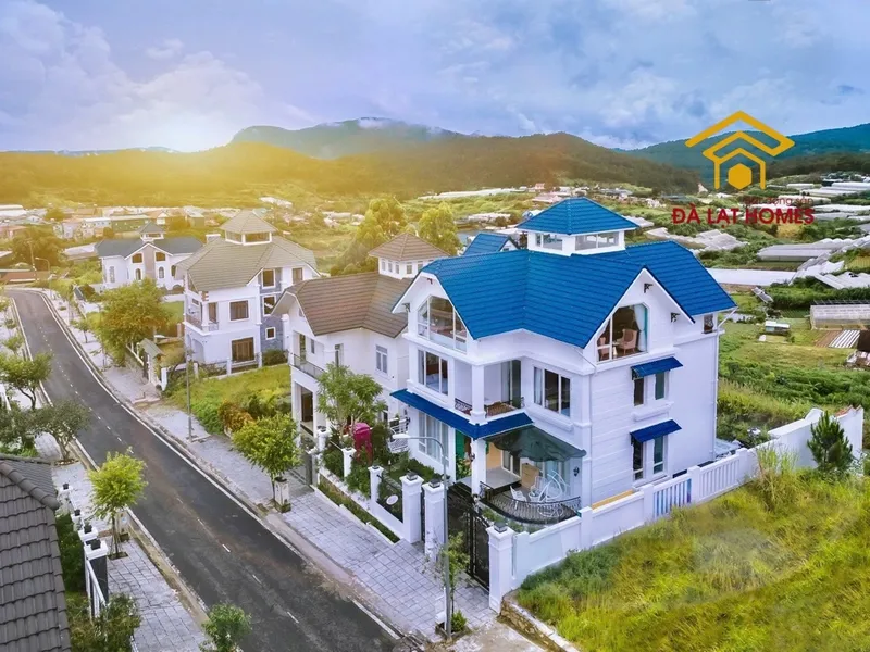 Sản phẩm ban biet thu dic an son khu nghi duong dang cap 7 — Công Ty TNHH Bất Động Sản Đà Lạt Homes — MST 5801405222