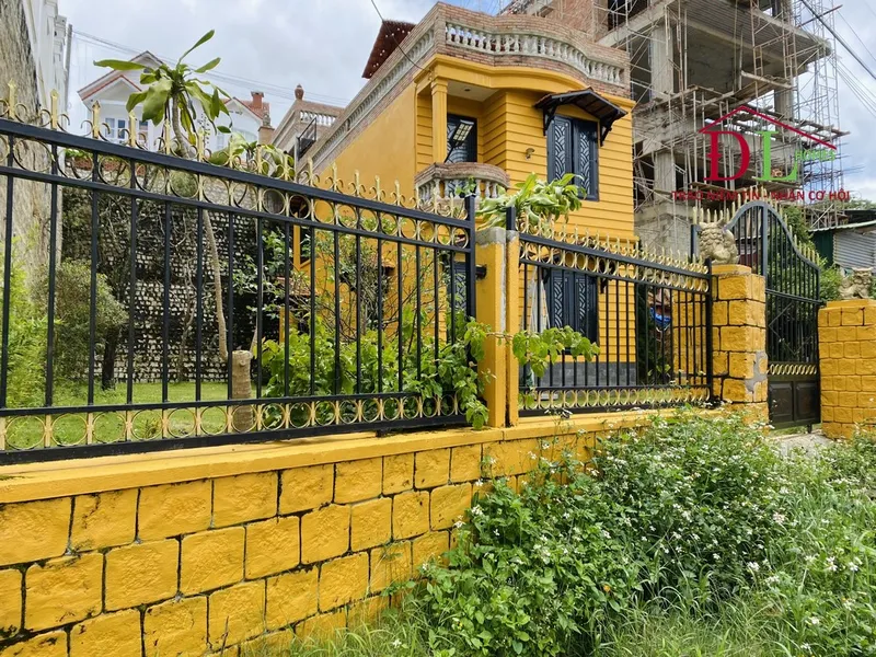 Sản phẩm ban nha mat tien kqh dong tinh phuong 8 da lat 1 — Công Ty TNHH Bất Động Sản Đà Lạt Homes — MST 5801405222