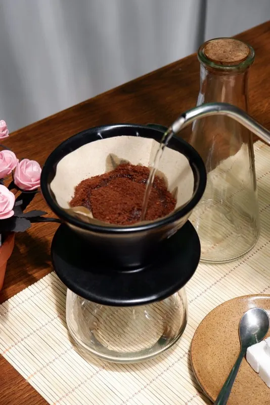 Sản phẩm pour over 1 683x1024 — Công Ty TNHH Cà Phê ROBANME — MST 6001649077