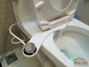 Sản phẩm giadungnhaviet_xit rua gan ve sinh bidet X02 8 300x225 — Gia Dụng Nhà Việt — MST 8009424086