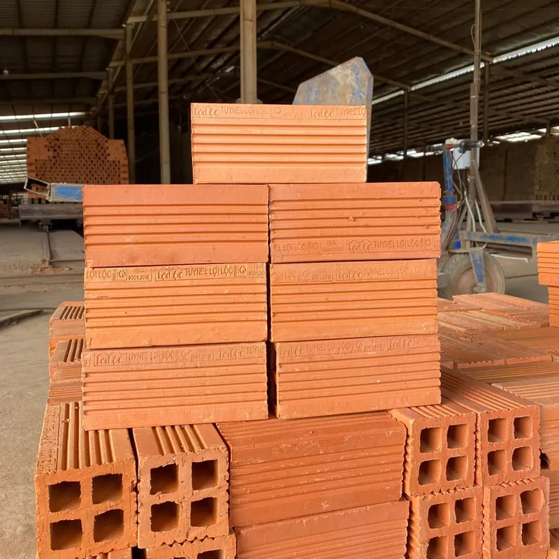 Sản phẩm gach 4 lo chat luong — Xí Nghiệp Sản Xuất Gạch Lợi Lộc — MST 8013996382