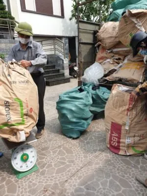 Sản phẩm anh 300x400 — Phế Liệu Nhựa Quyền Trang - Hộ Kinh Doanh Đức Mạnh — MST 8058157940